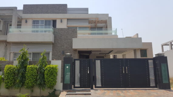 Modern Villa in Central Lahore